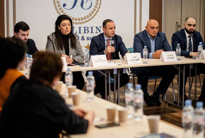 Զարեհ Սինանյանը հանդիպել է Ռուսաստանի հայ համայնքի հետ