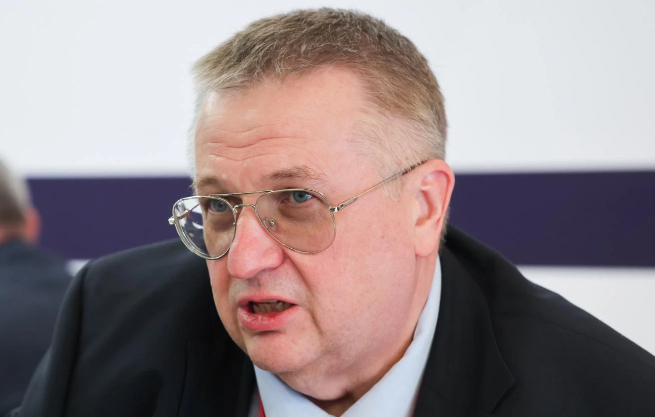 Оверчук: лидерам ЕАЭС до декабря доложат варианты действий по Армении