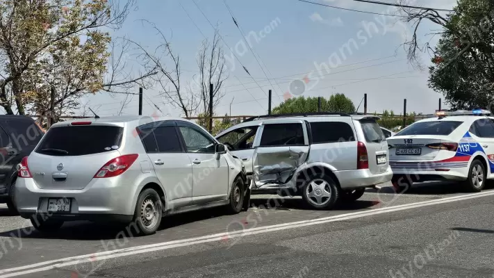 Ավտովթար Երևանում. Թբիլիսյան խճուղում բախվել են «Nissan Tiida»-ն ու «Opel»-ը. կա վիրավոր