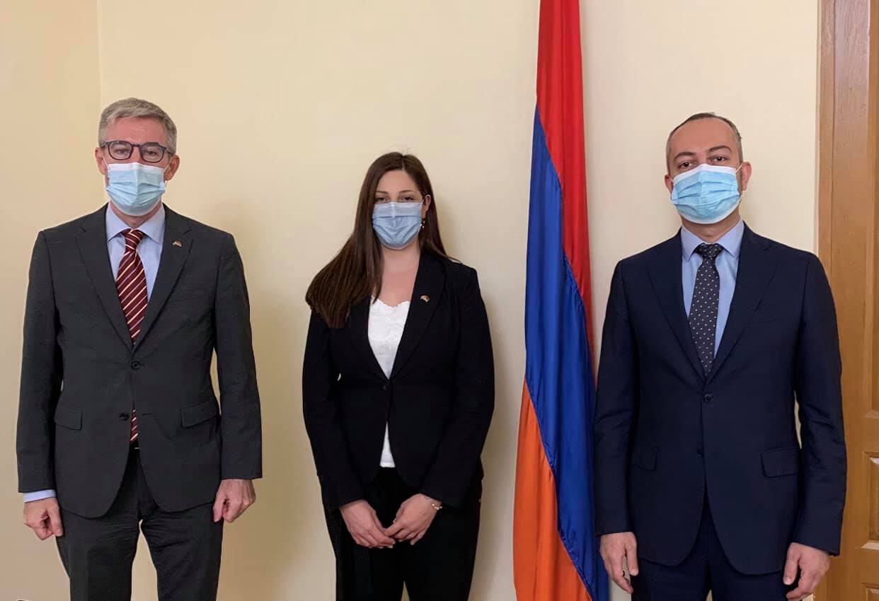 Աղաջանյանն ու Շվեդիայի դեսպանը քննարկել են հայ-ադրբեջանական հակամարտությանը վերաբերող հարցեր