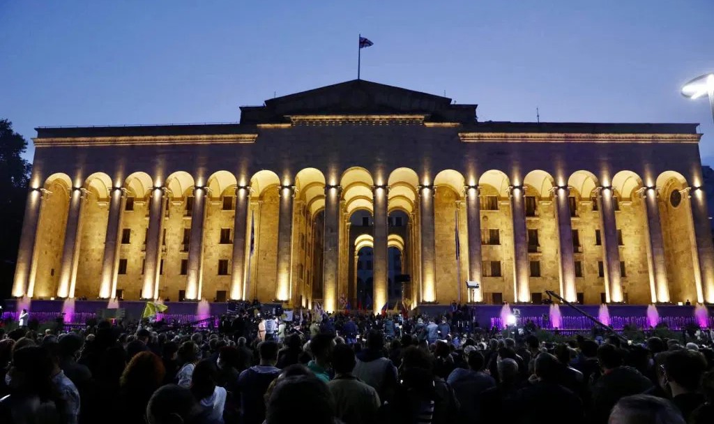 Թբիլիսիում խորհրդարանի շենքի մոտ հերթական բողոքի ցույցն է տեղի ունեցել