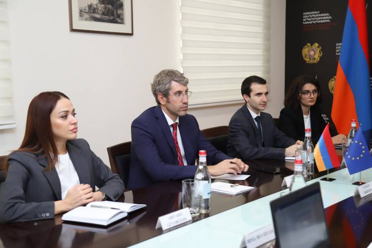 Գրիգոր Մինասյանի պաշտոնանկության հարցը քննարկման առարկա դարձնելու նախաձեռնողը Արփի Դավոյանն է․ «Հրապարակ»