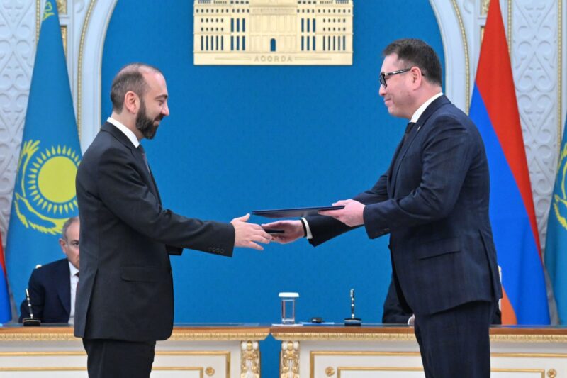 Փաշինյանն ու Տոկաևը երկկողմ բանակցությունների արդյունքներով ընդունել են համատեղ հայտարարություն