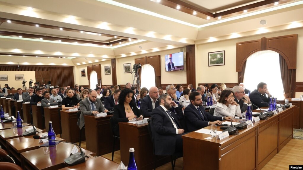Երեւանի ավագանին կքննարկի 2025-ի բյուջեն. ընդդիմությունը դեմ է զարգացման ծրագրի ֆորմատին. «Ժողովուրդ»