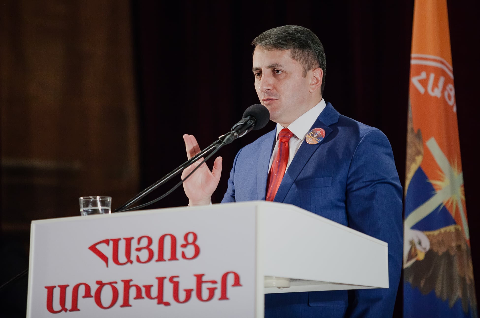 Председатель партии «Армянские орлы: Единая Армения»  представил нацпрограмму по построению военно-социального государства