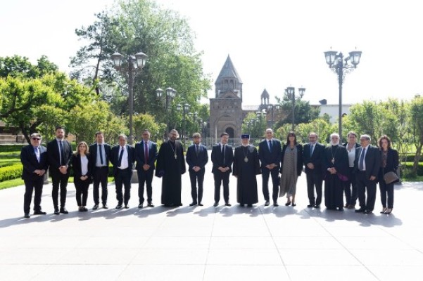 Ամենայն Հայոց Կաթողիկոսն ընդունել է Մարսելի քաղաքապետին