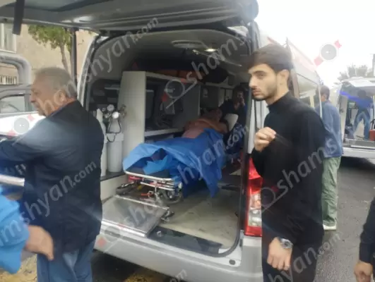 Երևանում բախվել են հիվանդ տեղափոխող շտապօգնության ավտոմեքենան ու «07»-ը. կան վիրավորներ