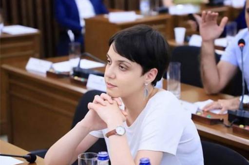 Երևանի ավագանու «Իմ քայլի» անդամը լիազորությունները դադարեցնելու դիմում է ներկայացրել