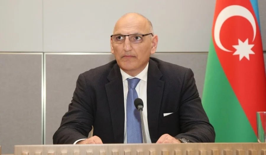 Հայաստանի նոր կառավարությունը կարող է գալ, պայմանագիրն անվավեր ճանաչել. Ամիրբեկովը՝ Սահմանադրությունը փոխելու մասին