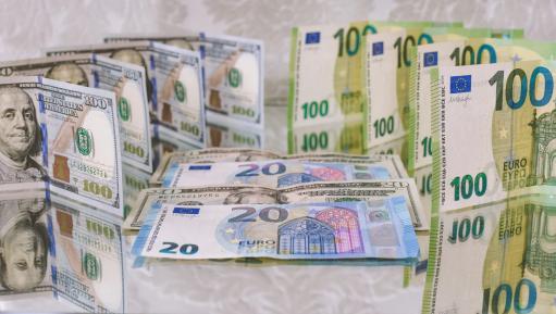 Մեկ եվրոն գնվում է 410 դրամ նվազագույն և 422 դրամ առավելագույն փոխարժեքով