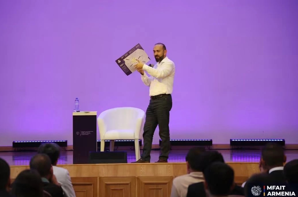 Մենք նոր-նոր ենք պետություն դառնում. Արարատ Միրզոյան