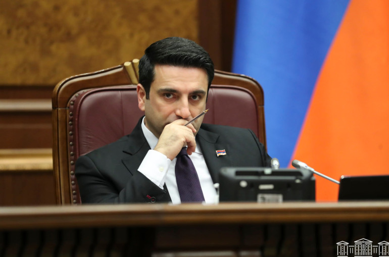Մենք պատրաստ ենք բոլոր ճանապարհների և հնարավոր կոմունիկացիաների բացմանը, որը ձեռնտու է նաև Ադրբեջանին. Սիմոնյան
