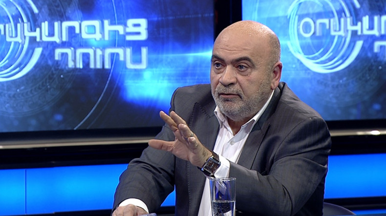 Գեղամ ջան, և՛ ՀՌՀ-ն է նույն հասցեով, և՛ աշխատասենյակս է նույն հարկում. Տիգրան Հակոբյանը՝ Մանուկյանին