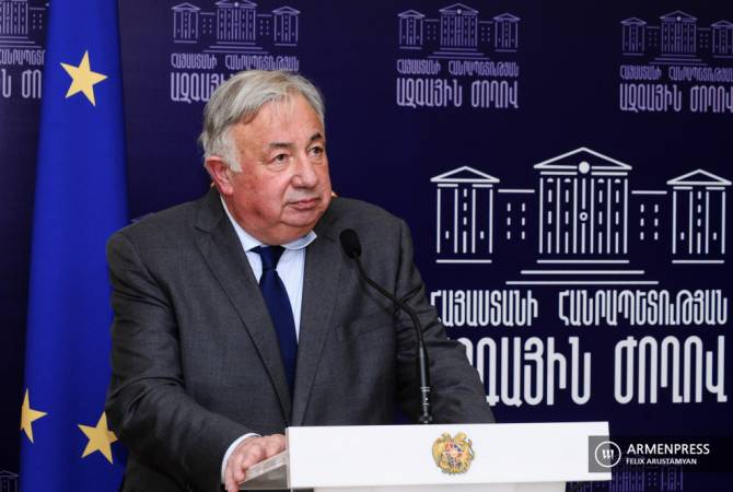 Մինսկի խմբի համանախագահությանը նոր թափ հաղորդելու անհրաժեշտություն կա․ Ֆրանսիայի Սենատի նախագահ 