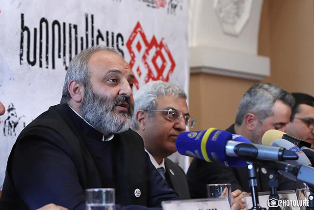 Էդմոնը իզուր տեղը թող չփորձի ջրեր պղտորել, ես հնարավորություն եմ տալիս իրենց խելքի գալու. Բագրատ Սրբազան