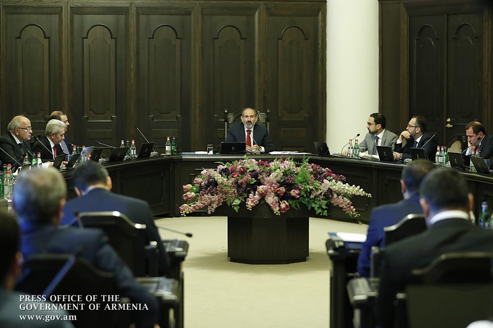 «Հրապարակ»․ Բուռն քննարկումներ՝ կառավարությունում. ոմանք դեմ են եղել արտակարգ դրության երկարաձգմանը