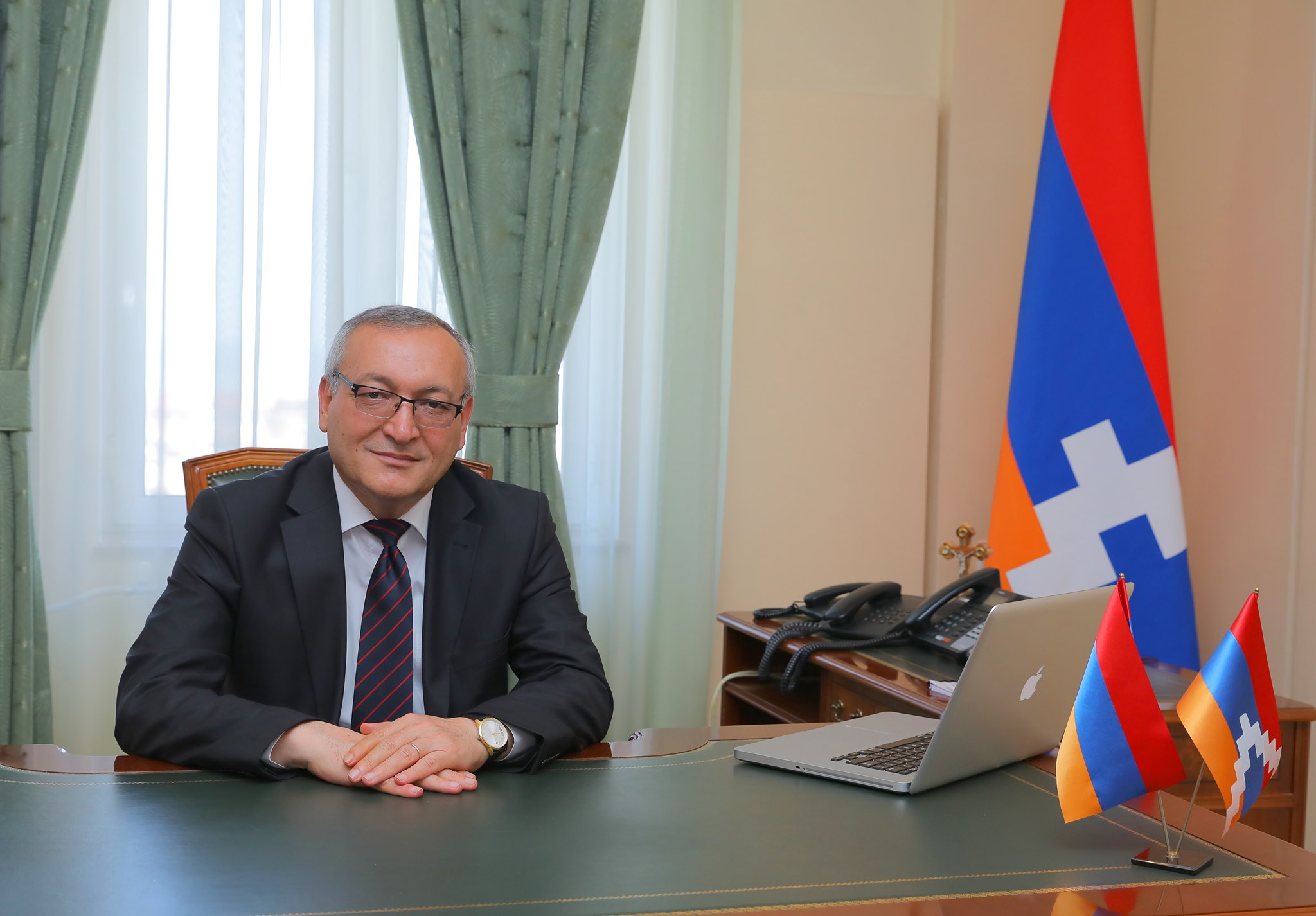 «Ձեր հերոսական աշխատանքի շնորհիվ բազում հերոսների աճյուններ այսօր հողին են հանձնվում». ԱՀ ԱԺ նախագահը շնորհավորել է ԱԻՊԾ աշխատողներին