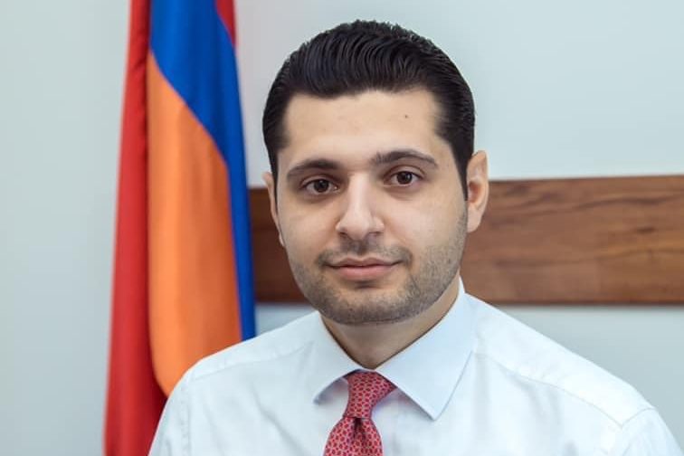 Մանե Մարկոսյանն ազատվել է Համբարձում Մաթևոսյանի օգնականի պաշտոնից