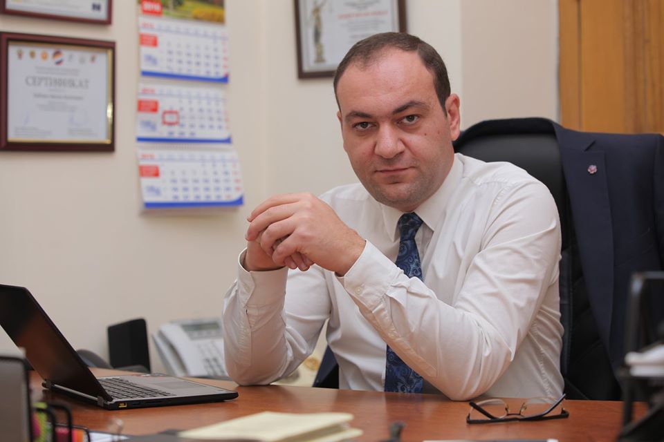 Հակակոռուպցիոն դատարանը մերժեց Արթիկ համայնքի ավագանու անդամի թեկնածուի նկատմամբ տնային կալանք կիրառելու միջնորդությունը. փաստաբան
