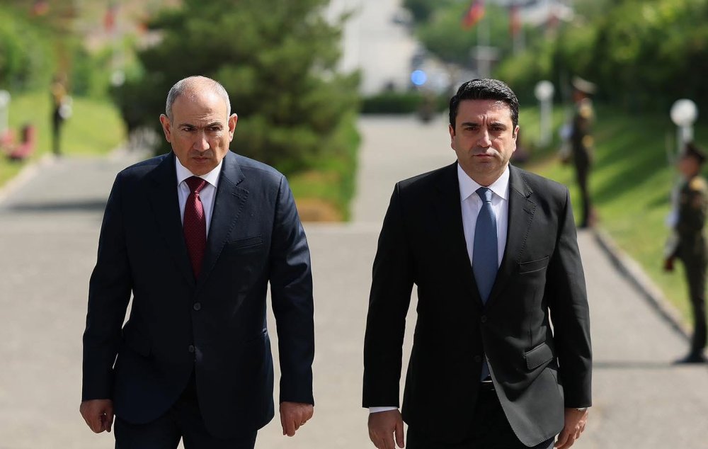 Պետք չէ, որ ամեն ինչ ինձ հետ համաձայնեցված լինի. Փաշինյանը` Սիմոնյանի հայտարարության մասին