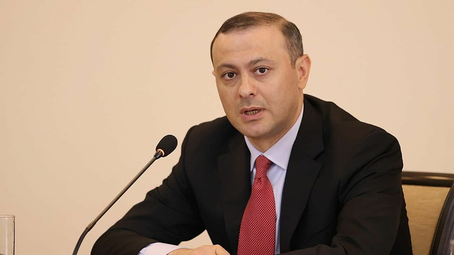 Անվտանգության խորհրդի քարտուղարը պատասխանել է Սերժ Սարգսյանին, Ռոբերտ Քոչարյանին և Սեյրան Օհանյանին