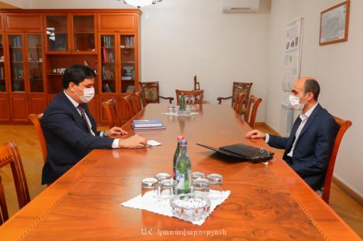 Արտակ Բեգլարյանը և Եղիշե Կիրակոսյանը քննարկել են Արցախի միջազգային իրավական մի շարք հարցեր