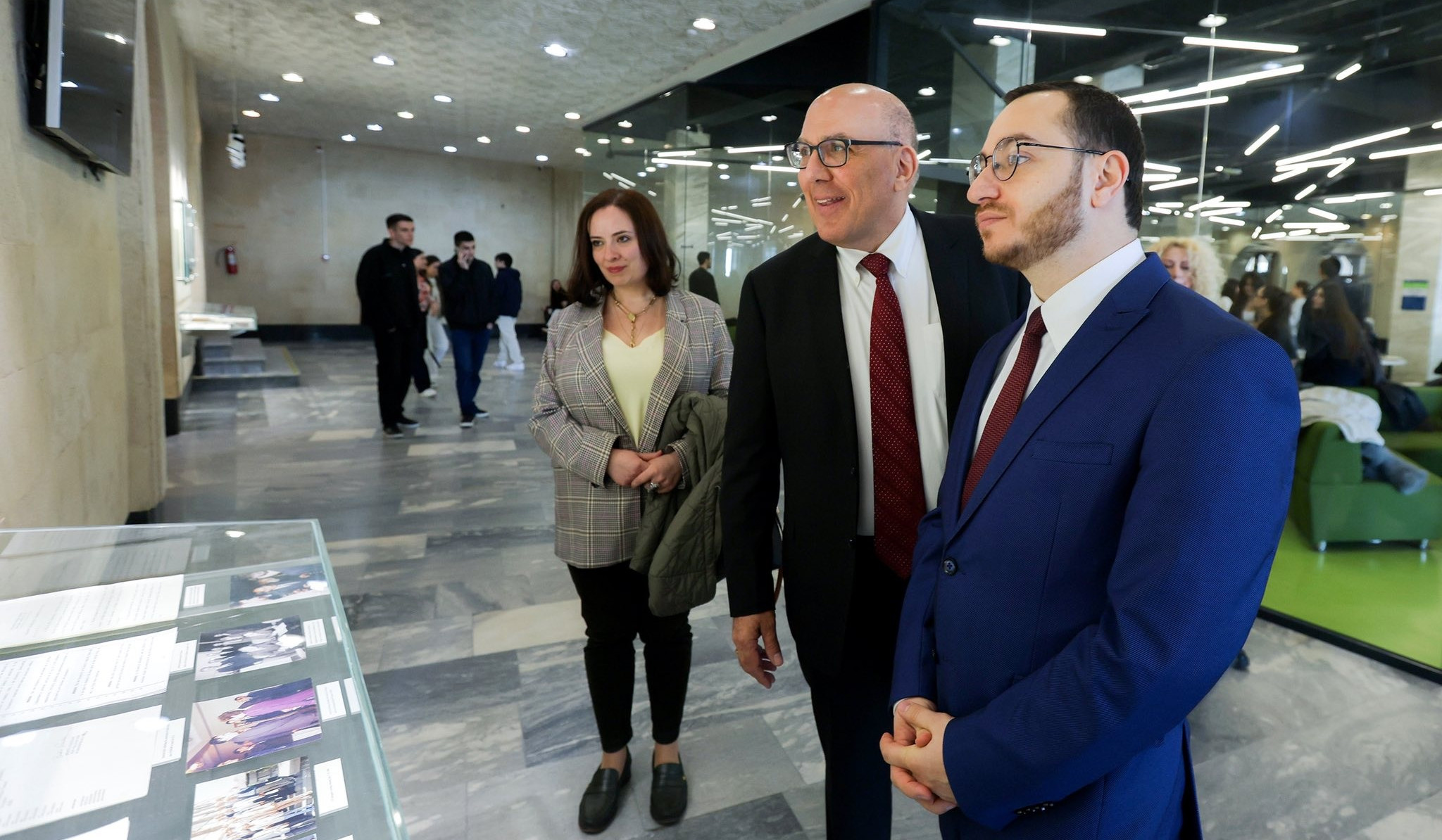Քննարկվել են Հայաստանի ամերիկյան համալսարանի և ԲՏԱ նախարարության միջև համագործակցության հնարավորությունները