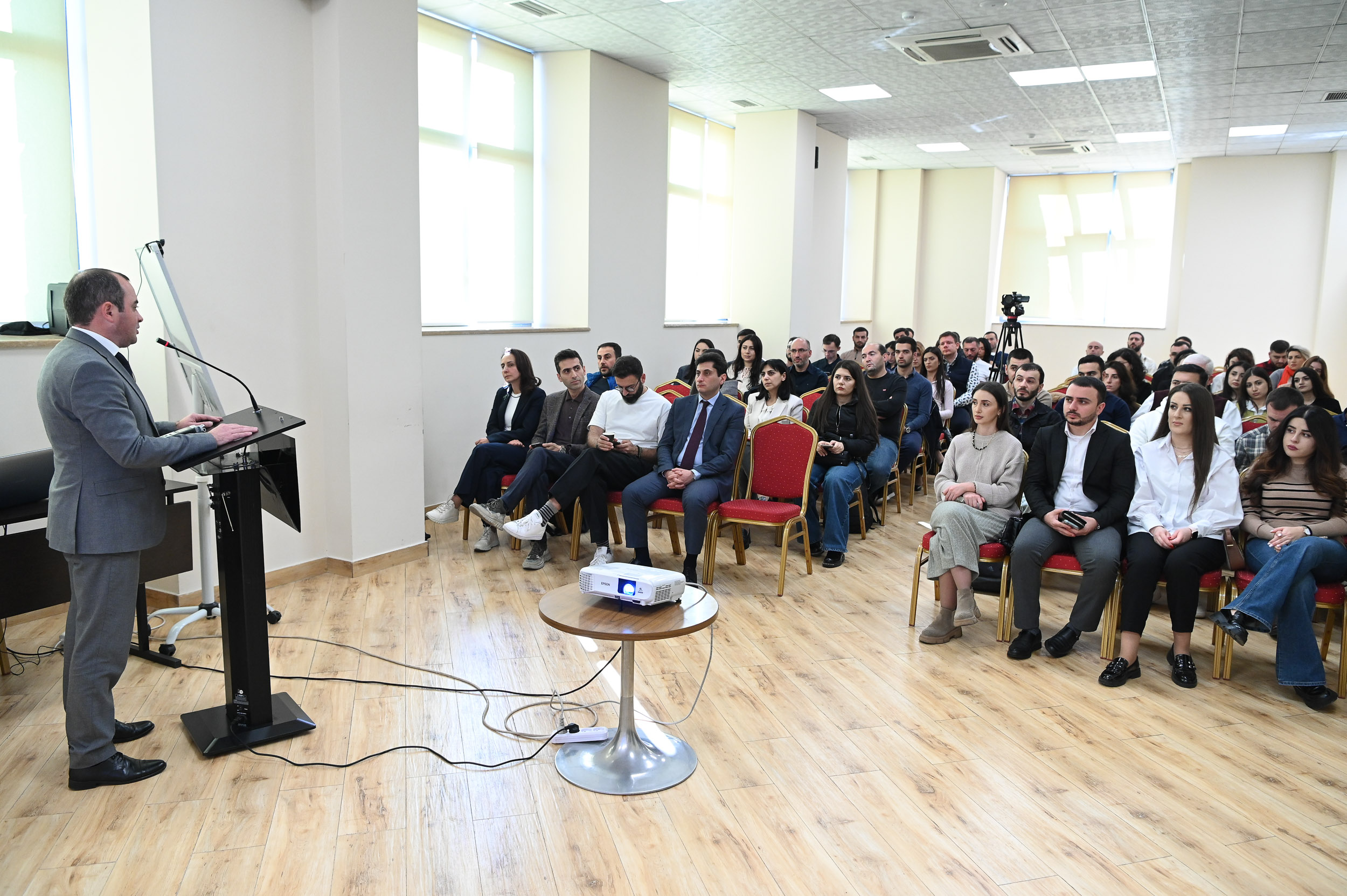 «Մուտք դեպի շուկա» բաղադրիչով մրցույթի շրջանակներում 48 ստարտափի համար իրականացվող «Աքսելերացիոն ծրագիրը» մեկնարկել է