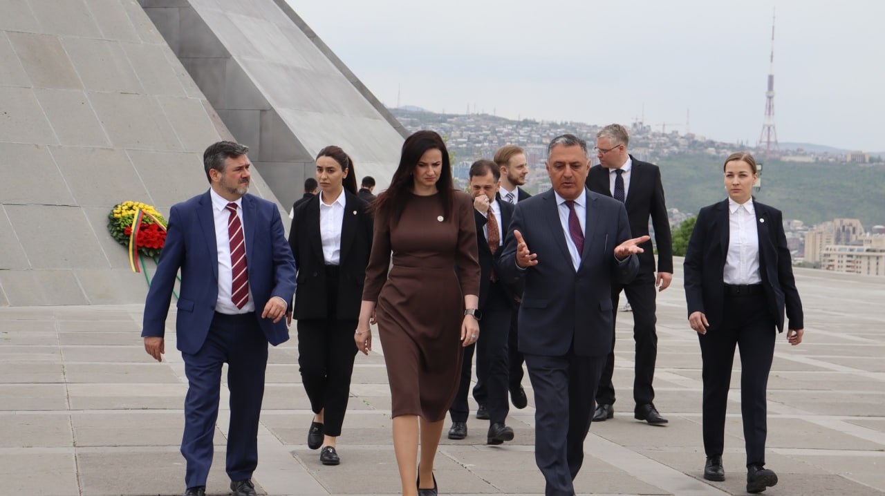 Լիտվայի վարչապետի գլխավորած պատվիրակությունն այցելել է Հայոց ցեղասպանության հուշահամալիր