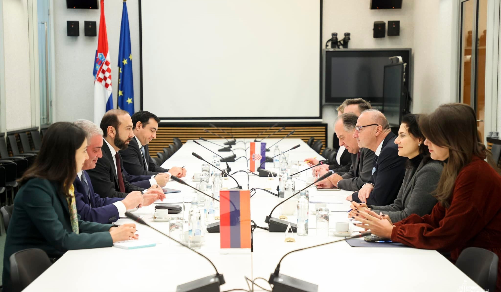 Ընթանում է Հայաստանի և Խորվաթիայի ԱԳ նախարարների ընդլայնված կազմով հանդիպումը