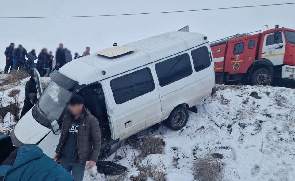 Ծանր և ծայրահեղ ծանր, կյանքին սպառնացող դեպքեր չկան․ ԱՆ-ն Երևան-Ապարան երթուղայինի վթարից տուժածների մասին