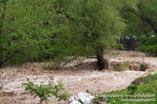Մայիսի 9-ին Աղստև գետն ընկած  մեքենայի որոնողական աշխատանքները վերսկսվել են
