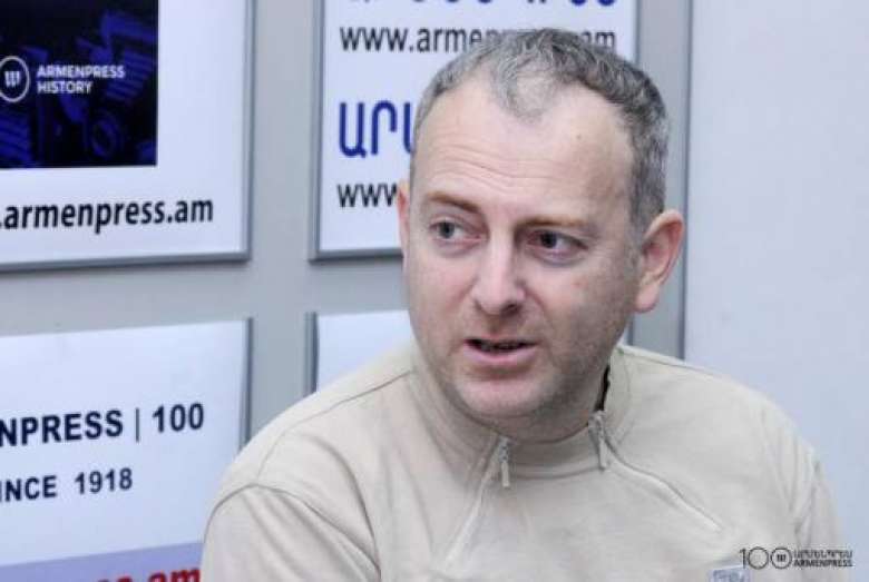 В Административном суде началось рассмотрение иска блогера и журналиста Александра Лапшина