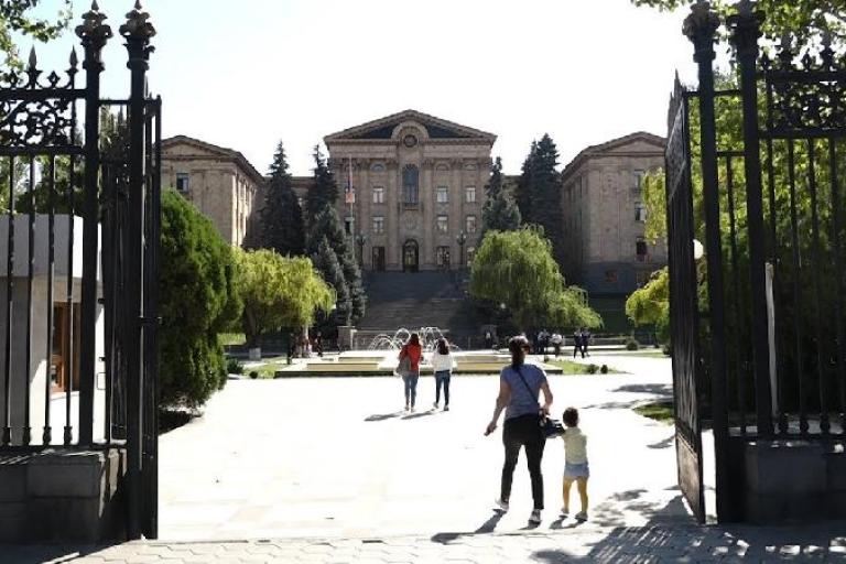 Այսօր կայացրած որոշումներն ազդելու են մեր ապագա սերունդների վրա. Ամուլսարի պահապաններն ԱԺ-ի այգում են