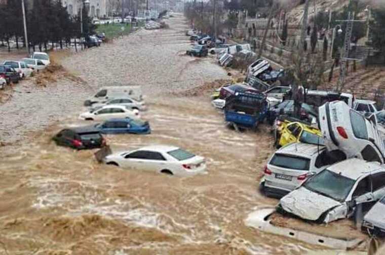 Ջրհեղեղի հետևանքով սուրբ քաղաքներ Մեքքայի և Մեդինայի փողոցները ջրով են լցվել. կադրեր