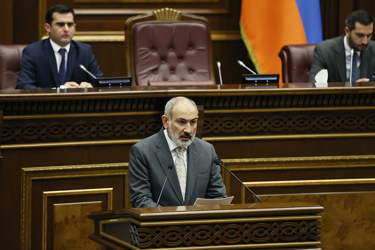 Նիկոլ Փաշինյանն ու կառավարության անդամները պատասխանում են պատագամավորների հարցերին՝ ուղիղ