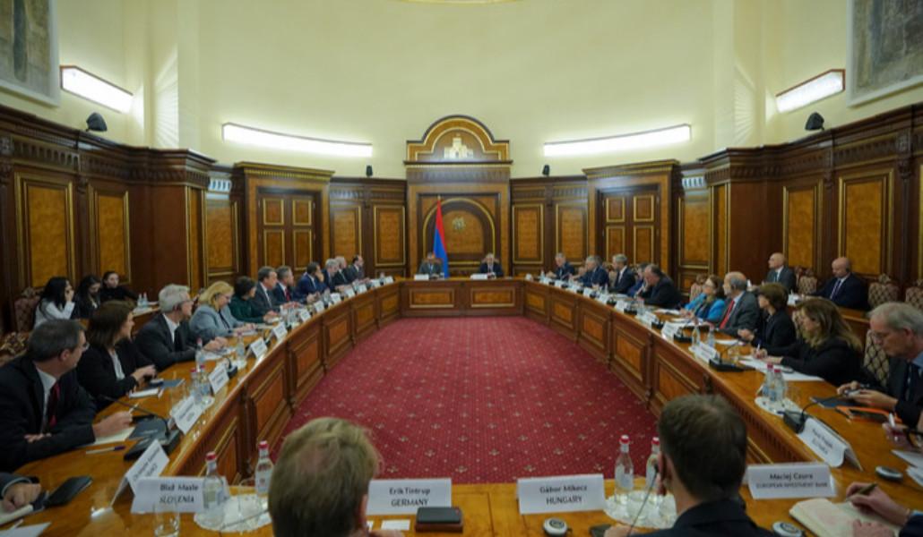 ՀՀ փոխվարչապետերը համատեղ հանդիպում են ունեցել ԵՄ դեսպանների հետ