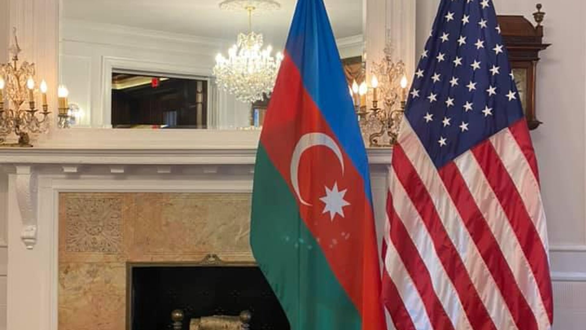 Ադրբեջանի ՊՆ ղեկավարն ու ԱՄՆ պաշտպանության փոխնախարարի օգնականը քննարկել են տարածաշրջանային անվտանգությանը վերաբերող հարցեր