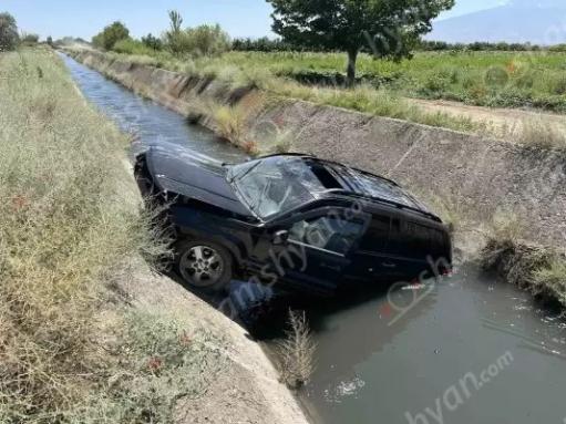 Նշավան գյուղում «Jeep Grand Cherokee»-ն հայտնվել է «Ստալինյան ջրանցքում»․ կա 2 վիրավոր