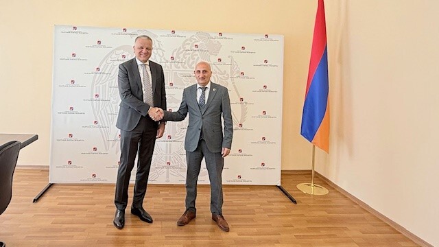 Վասիլիս Մարագոսն այցելել է ԿԸՀ, հետաքրքրվել ընտրությունների նախապատրաստական ընթացքից