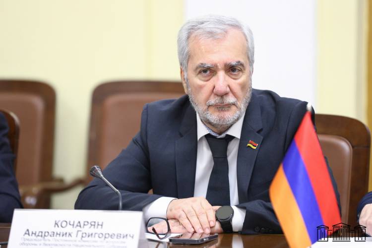 Անդրանիկ Քոչարյանն այնպես է գոռգոռացել, որ անգամ միջանցքներում է լսելի եղել. «Հրապարակ»