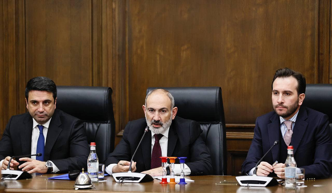 Փաշինյանն ու «Քաղաքացիական պայմանագիր» խմբակցությունը քննարկել են արտաքին քաղաքականությանը վերաբերող հարցեր