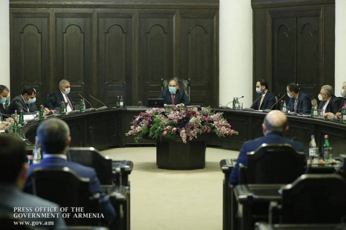 Կառավարությունը մտադիր է մեղմացնե՞լ սահմանափակումները. «Հրապարակ»