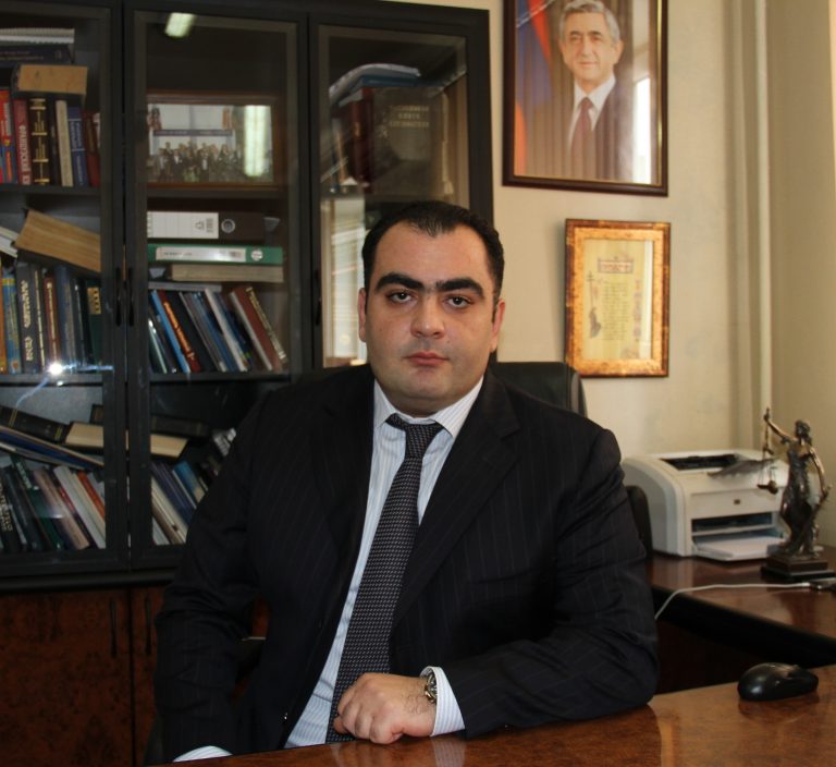 Ռոբերտ Քոչարյնին կալանքից ազատած դատավորին ԱԱԾ-ն հարցաքննել է. մանրամասներ. «Ժողովուրդ»