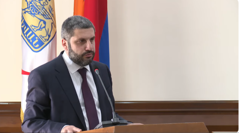 «Աշխարհն անարդար ա». Փամբուխչյանը՝ Շենգավիթի թաղապետին կալանավորելու, իսկ Նոր Նորքի թաղապետին չկալանավորելու մասին