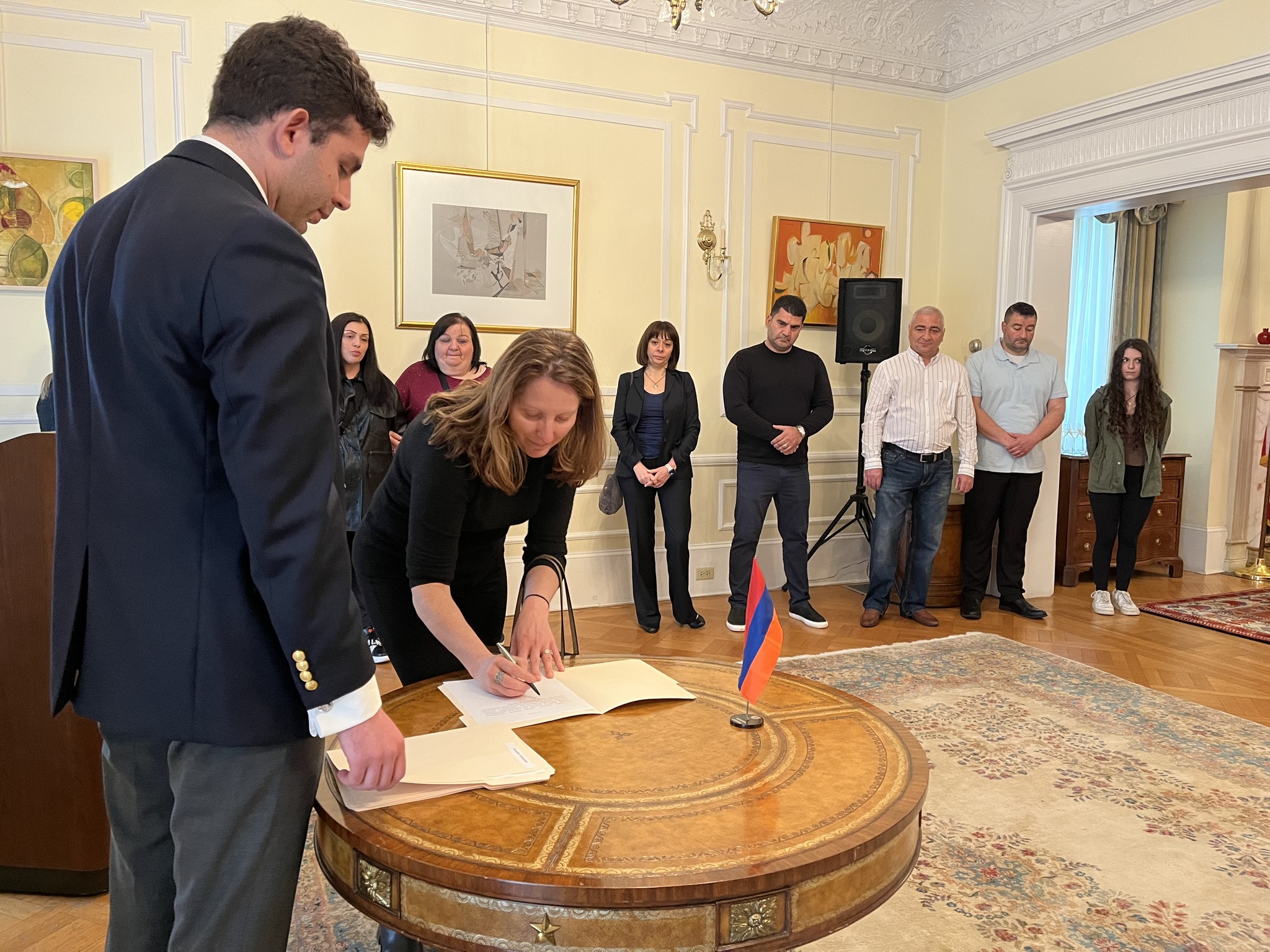 ԱՄՆ-ում ՀՀ քաղաքացիություն ստացած քաղաքացիները երդվել են. նրանց շնորհավորել է դեսպան Մակունցը