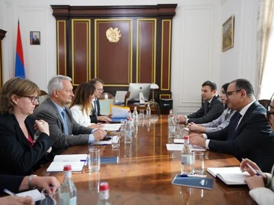 ԱԳ փոխնախարարը էստոնական կողմին ներկայացրել է ԼՂ բնակչության բռնի տեղահանության հետևանքով ստեղծված իրավիճակը