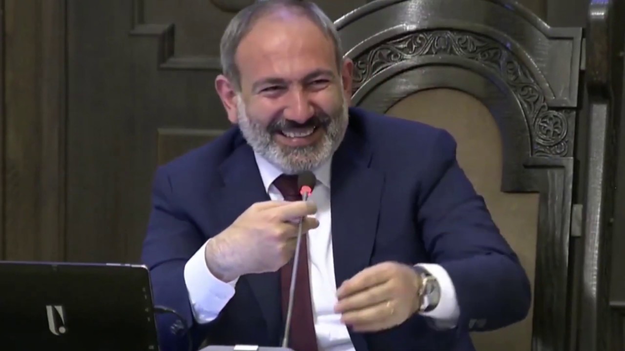 Ստիպված հրապարակի տոնածառի տեղն ենք տալու շեյխերին․ Փաշինյանը՝ Ծառուկյանի հետ կապված հայտնի միջադեպի մասին