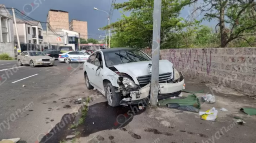 Երևանում բախվել են Mercedes-ը և Nissan-ը․ վիրավորներից 2-ը երեխաներ են, վարորդներից մեկ՝ ոչ սթափ