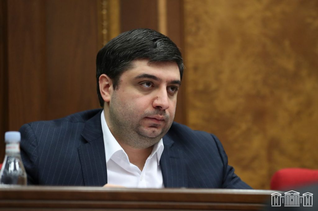 Երբ Արցախի դրոշը բերել ու դրել եք ԱԺ-ում, երբ Արցախի քարտեզն եք բերել ԱԺ, դրանից Արցախը փրկվե՞ց. ՔՊ-ական